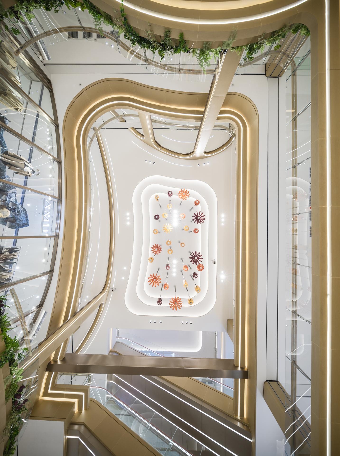 London Design Awards Winner - ME TOWN