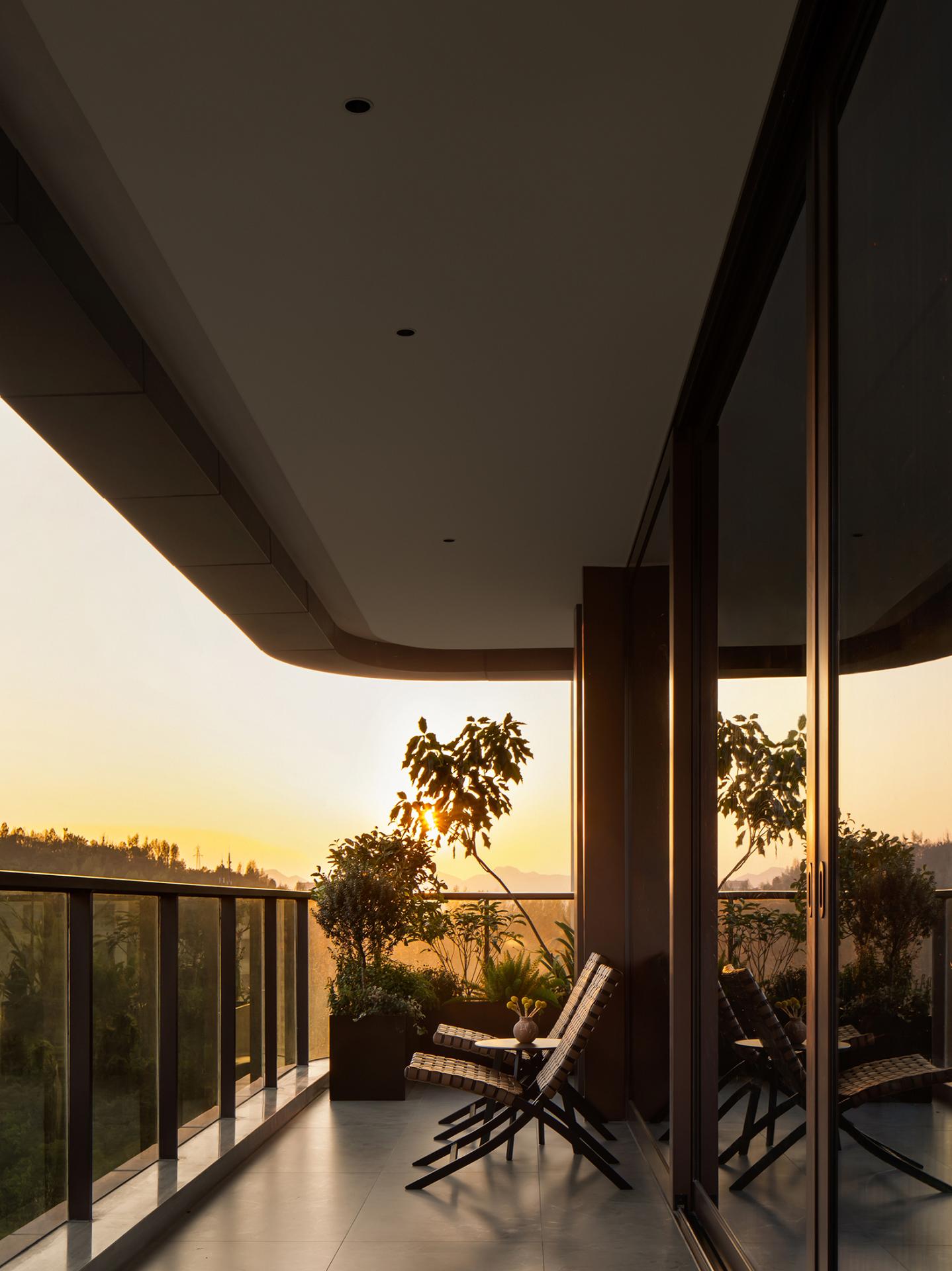 London Design Awards Winner - Longhu Shunshan Mansion