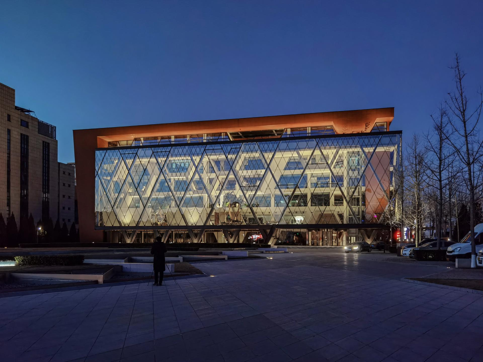 London Design Awards Winner - VICUTU HEADQUATERS OFFICE RENOVATION  LIGHTING DESIGN