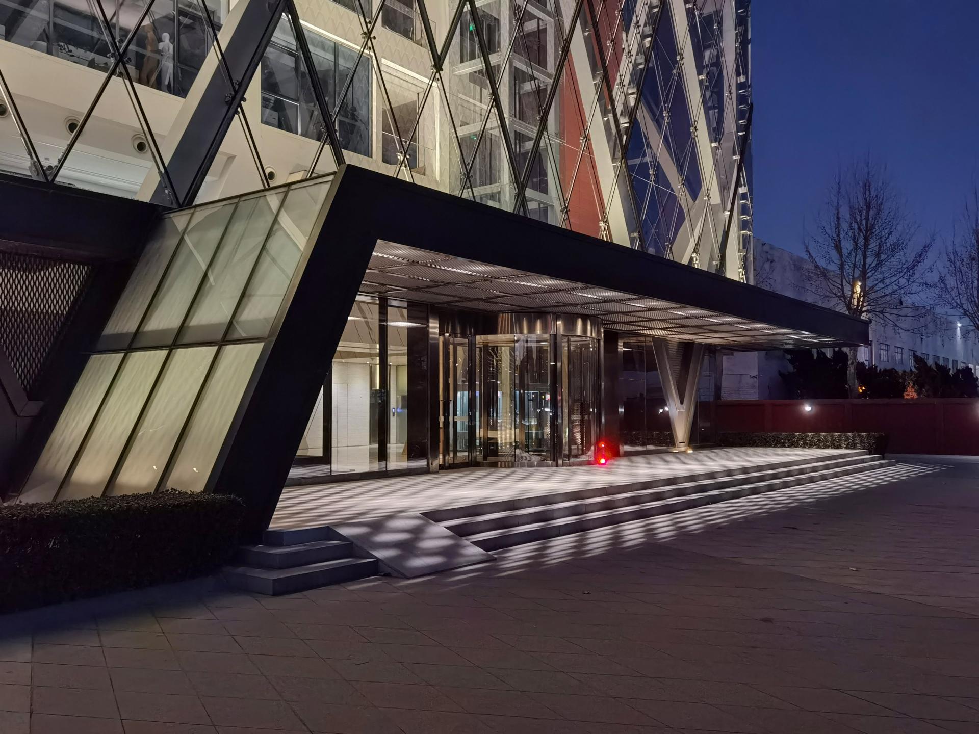 London Design Awards Winner - VICUTU HEADQUATERS OFFICE RENOVATION  LIGHTING DESIGN