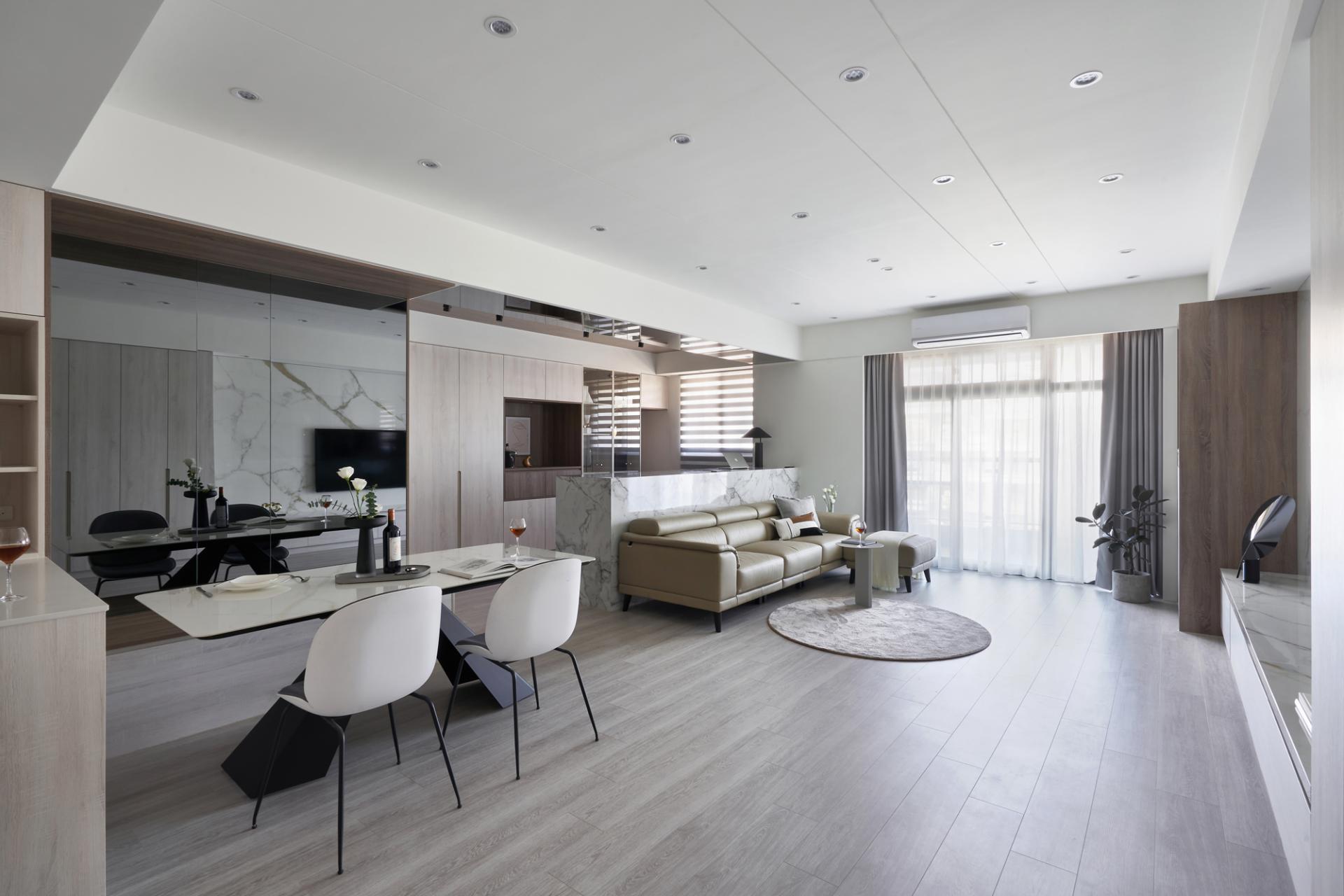 London Design Awards Winner - Bathed in wood accents