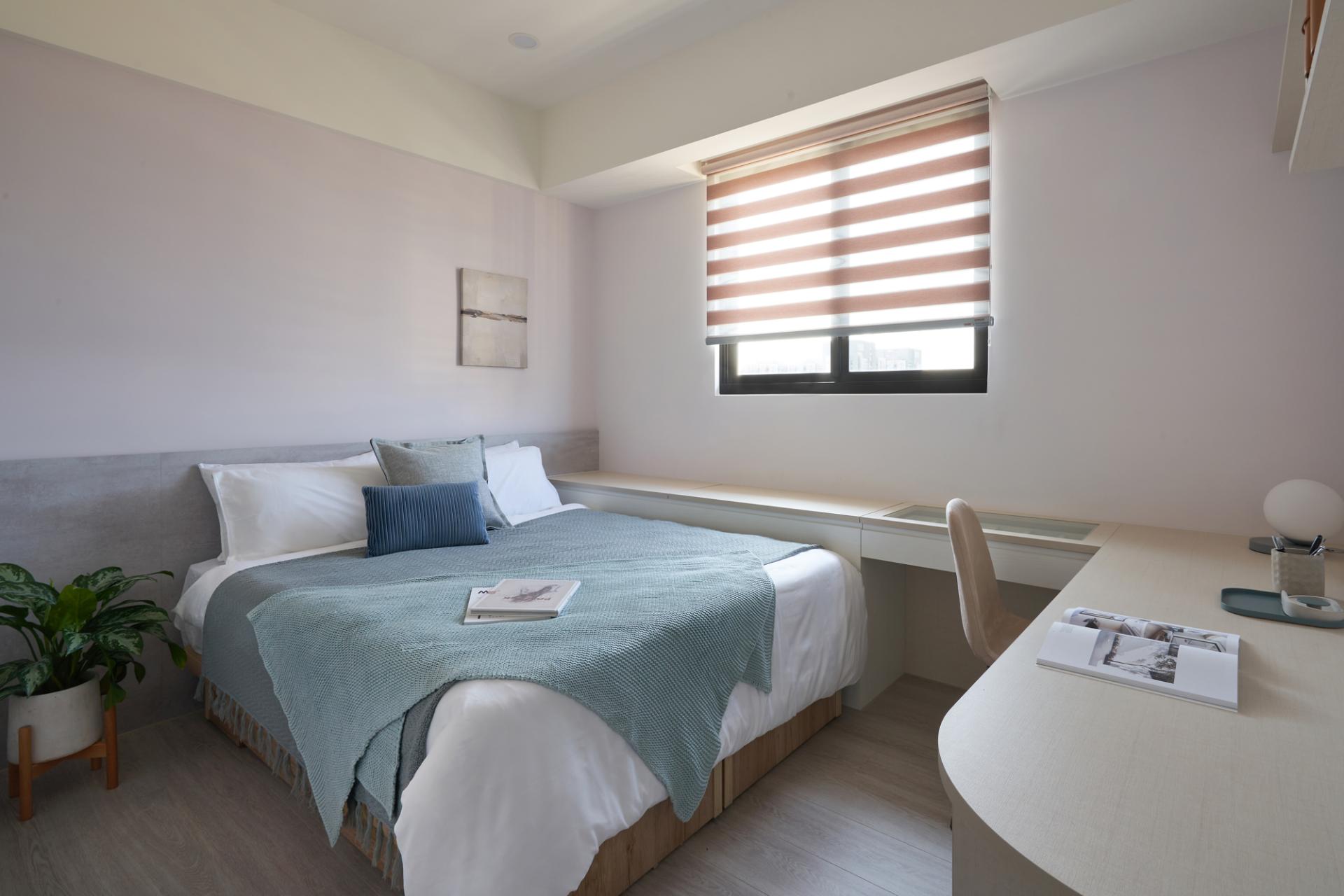 London Design Awards Winner - Bathed in wood accents