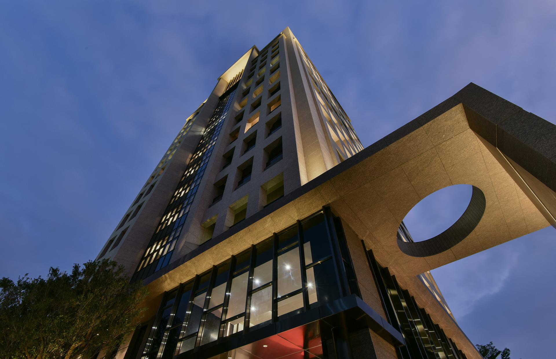 London Design Awards Winner - Headquarters of the HuaYuLien Group