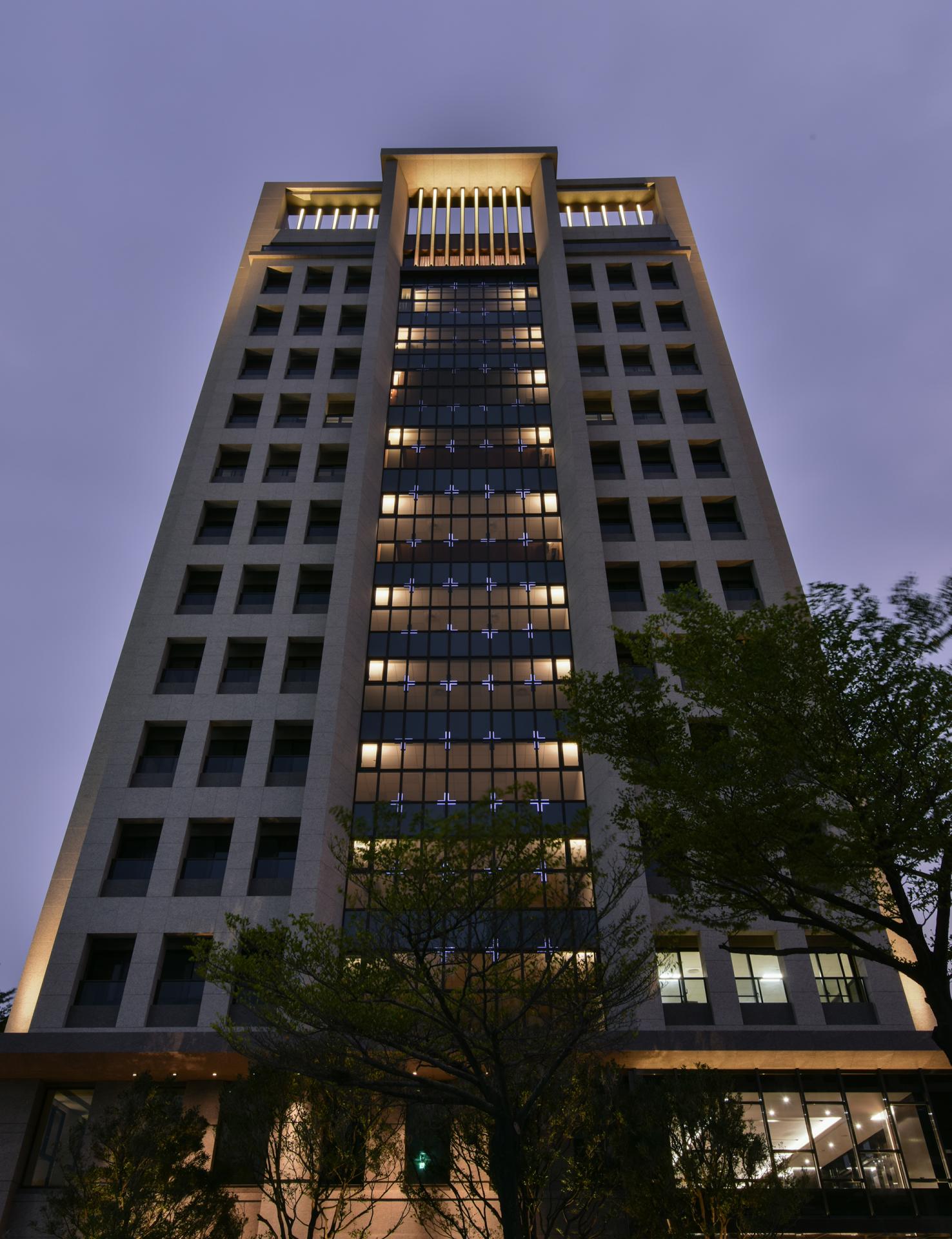 London Design Awards Winner - Headquarters of the HuaYuLien Group