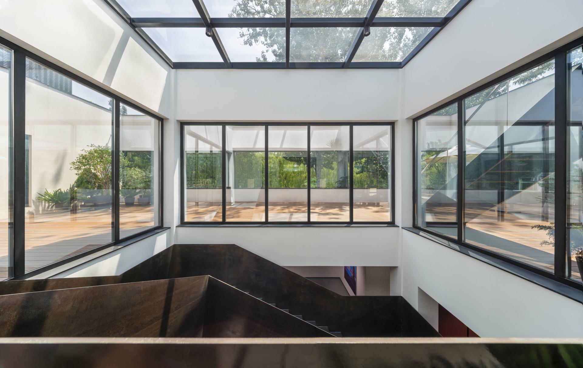 London Design Awards Winner - Universal Art Center (UAC)