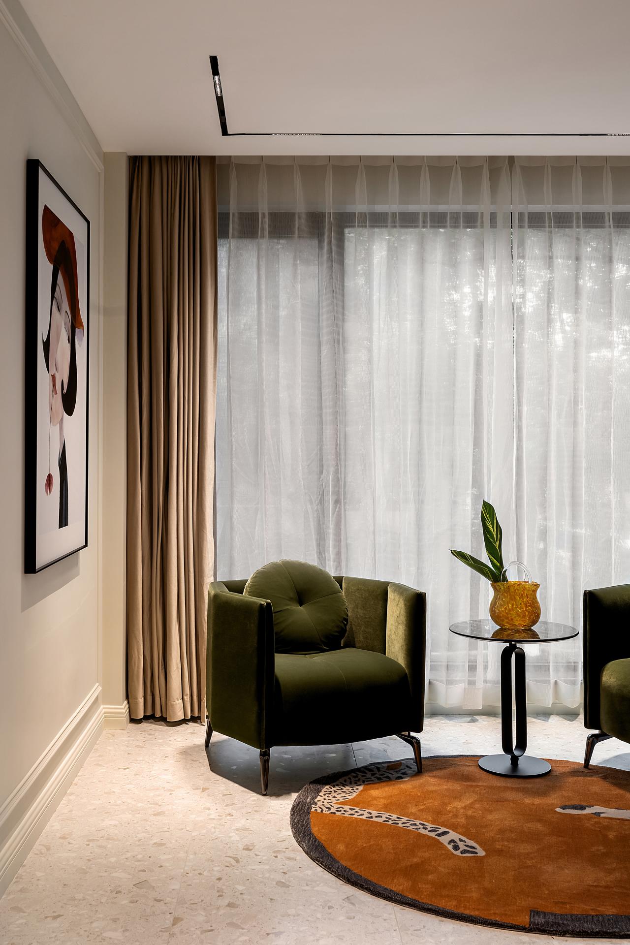 London Design Awards Winner - Radiance of Jade