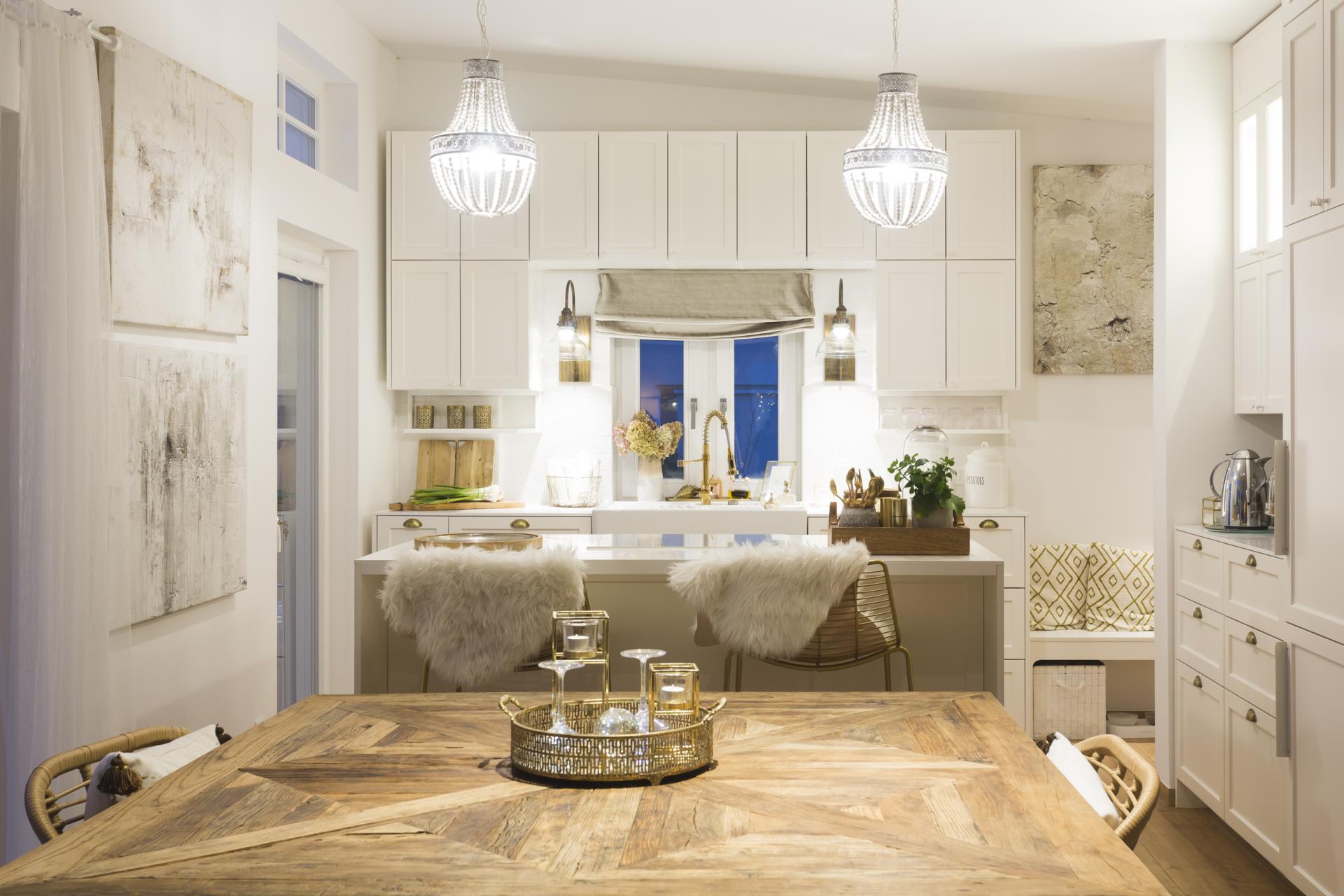 London Design Awards Winner - COMMOD Snow White