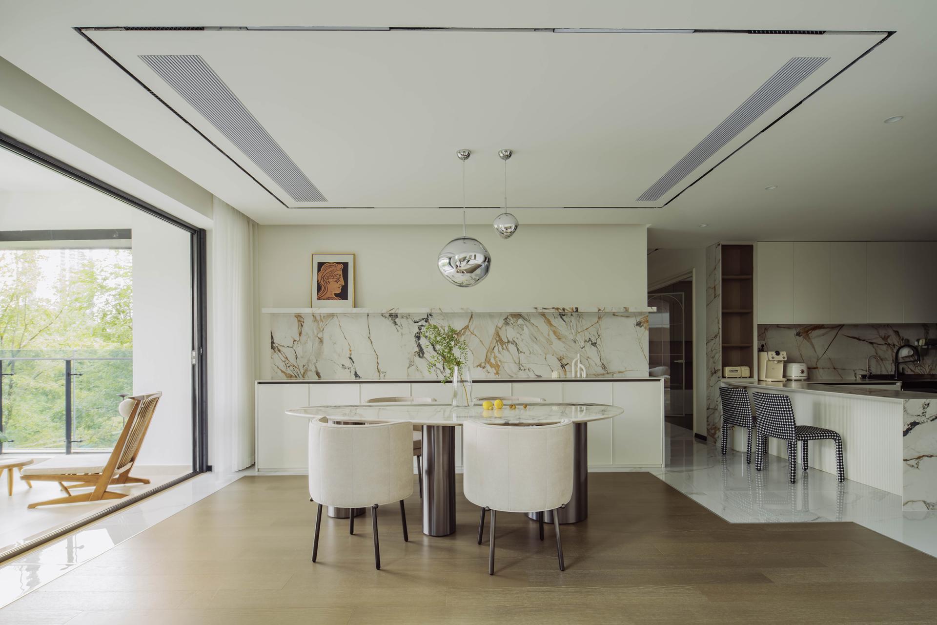 London Design Awards Winner - LA CADIERE GARDEN CITY