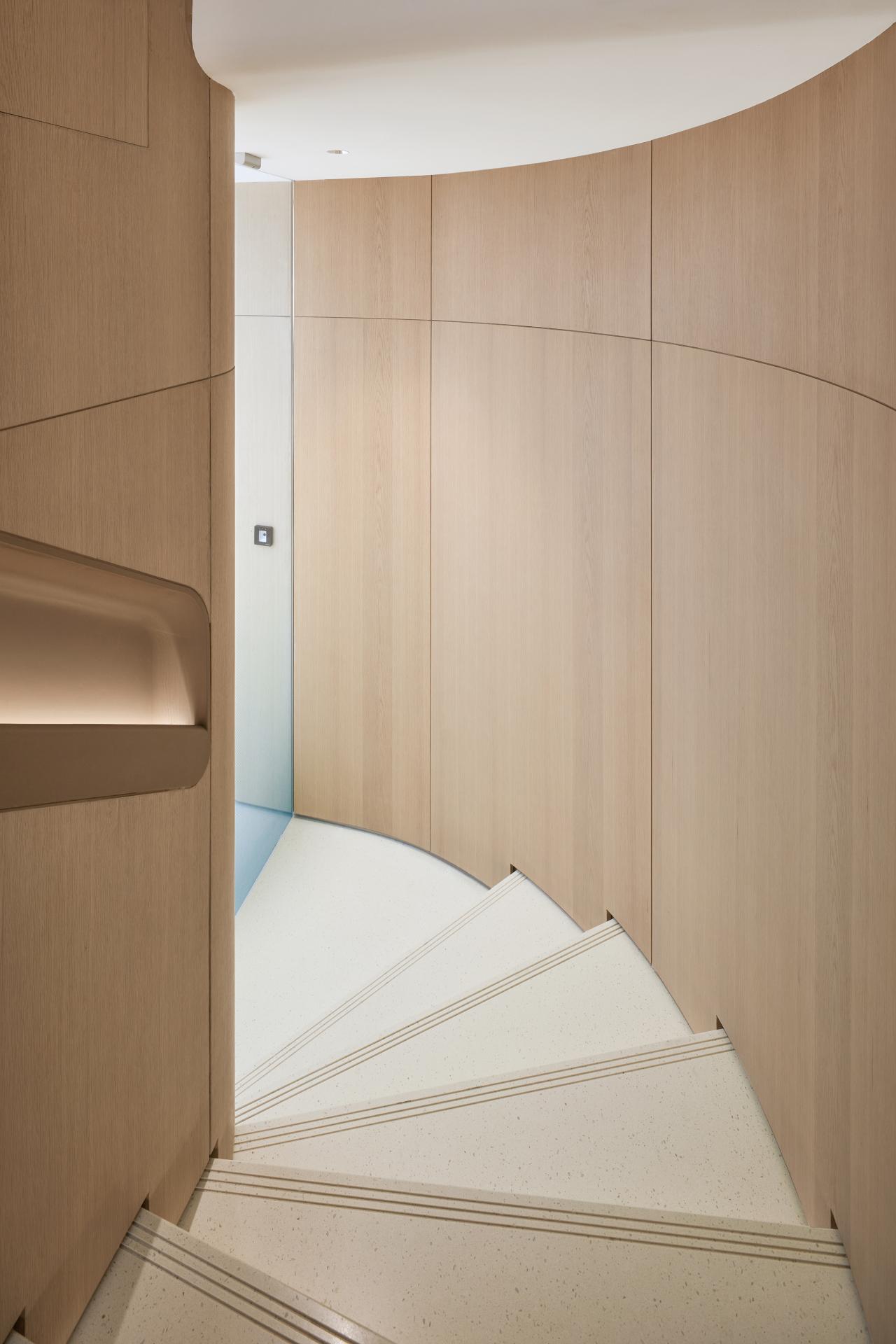 London Design Awards Winner - ZEEKR HANGZHOU STARLIGHT STORE