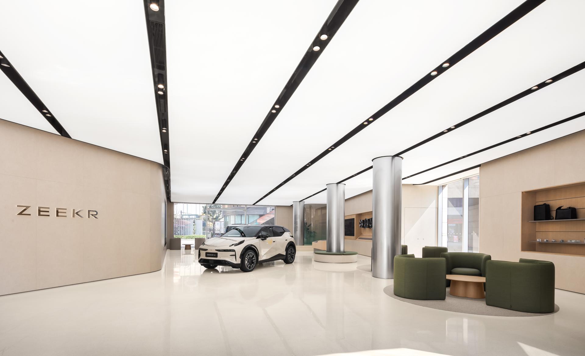 London Design Awards Winner - ZEEKR HANGZHOU STARLIGHT STORE